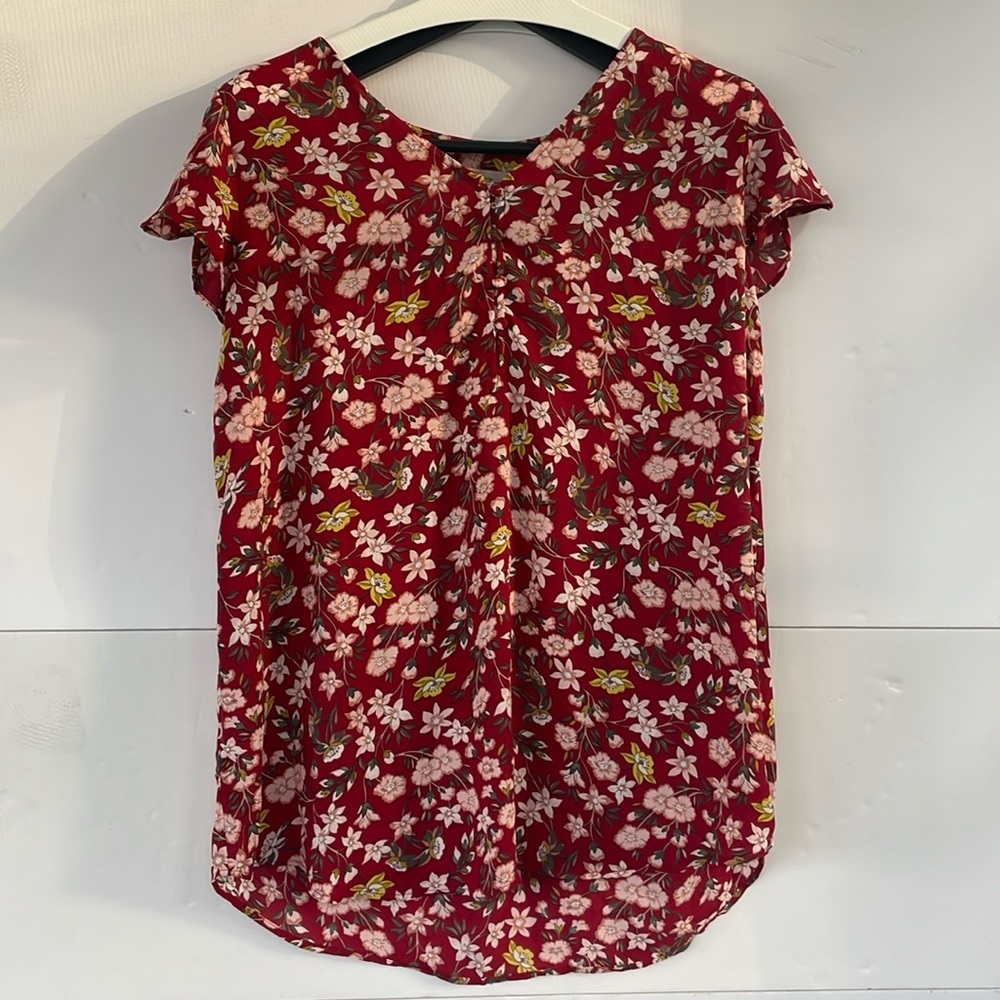 Loft Women’s Floral Maternity Flutter Short Sleeve Flowy Top Small